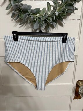 NWT Old Navy Seersucker Swim Bottoms